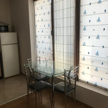 Apolon 8 Ravda Lägenhet